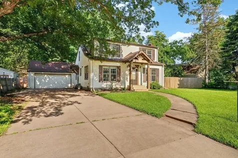 1700 Howard Street N Maplewood MN 55109