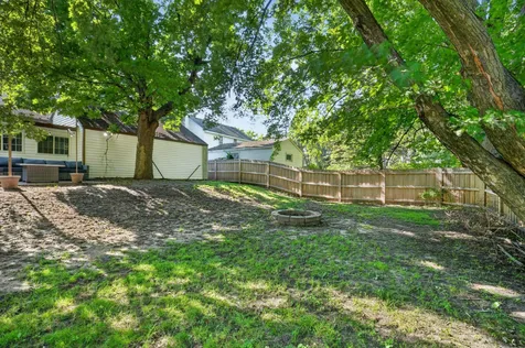 1700 Howard Street N Maplewood MN 55109