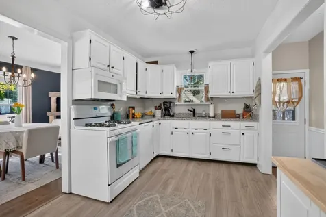 1700 Howard Street N Maplewood MN 55109