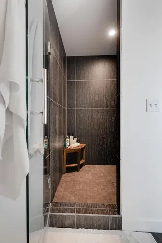 48 Groveland Terrace Minneapolis MN 55403