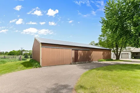 3175 256th Avenue NW Isanti MN 55040