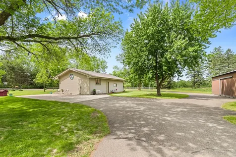 3175 256th Avenue NW Isanti MN 55040