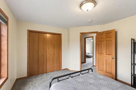 604 Evergreen Avenue SE New Prague MN 56071
