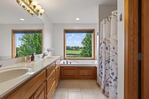 604 Evergreen Avenue SE New Prague MN 56071