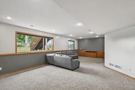 604 Evergreen Avenue SE New Prague MN 56071