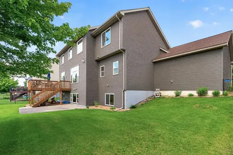 604 Evergreen Avenue SE New Prague MN 56071