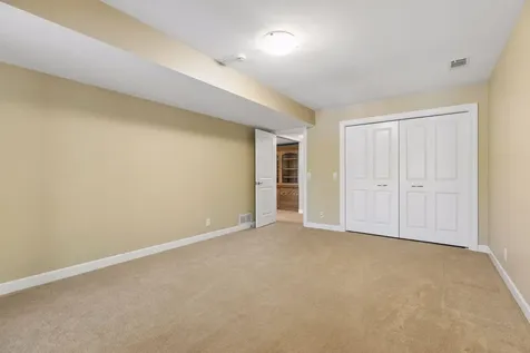 4785 Bayswater Road Shorewood MN 55331