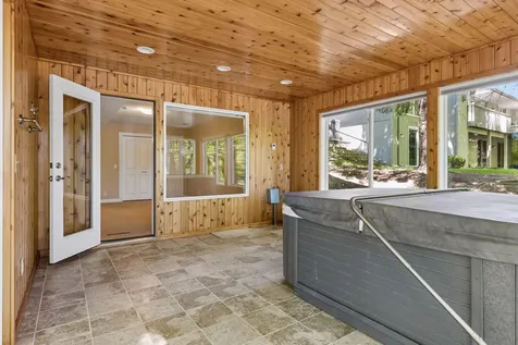 4785 Bayswater Road Shorewood MN 55331