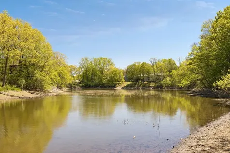 4785 Bayswater Road Shorewood MN 55331