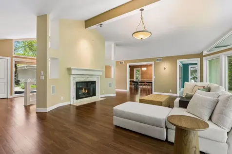 4785 Bayswater Road Shorewood MN 55331