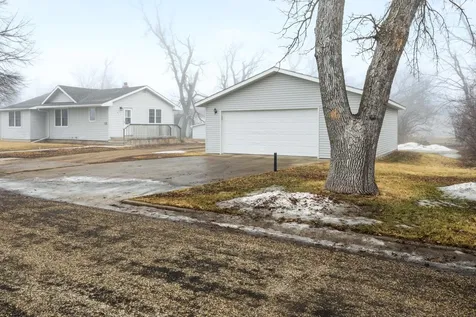 424 4th Street SE Hope ND 58046
