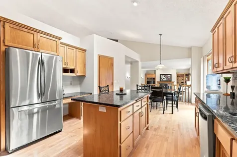 14335 48th Avenue N Plymouth MN 55446