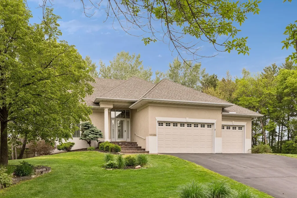 10586 Estate Drive Eden Prairie MN 55347