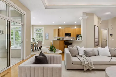 10586 Estate Drive Eden Prairie MN 55347