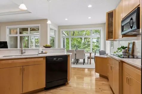 10586 Estate Drive Eden Prairie MN 55347