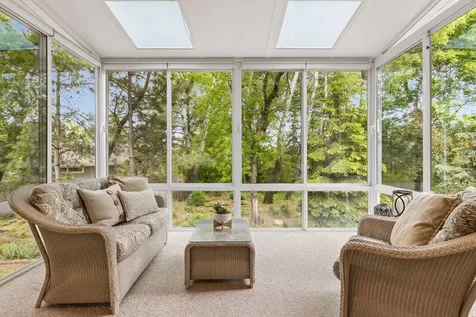 10586 Estate Drive Eden Prairie MN 55347