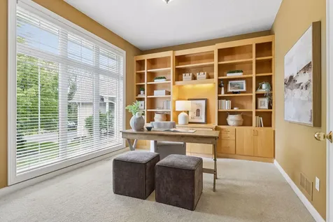 10586 Estate Drive Eden Prairie MN 55347