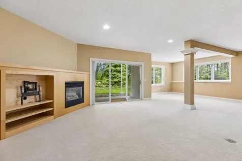 10586 Estate Drive Eden Prairie MN 55347
