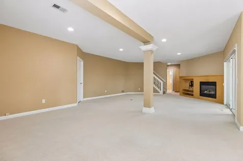 10586 Estate Drive Eden Prairie MN 55347
