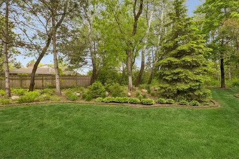 10586 Estate Drive Eden Prairie MN 55347