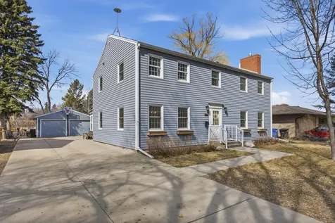 1306 Elm Street N Fargo ND 58102