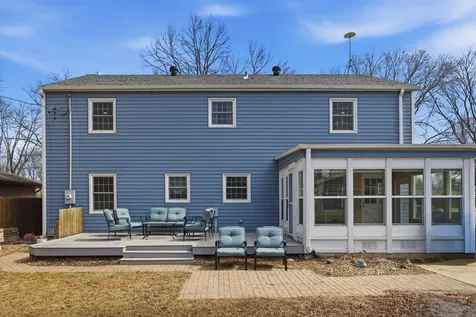 1306 Elm Street N Fargo ND 58102
