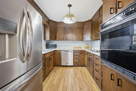 1306 Elm Street N Fargo ND 58102