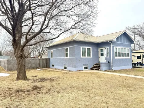806 Ring Avenue N Canby MN 56220