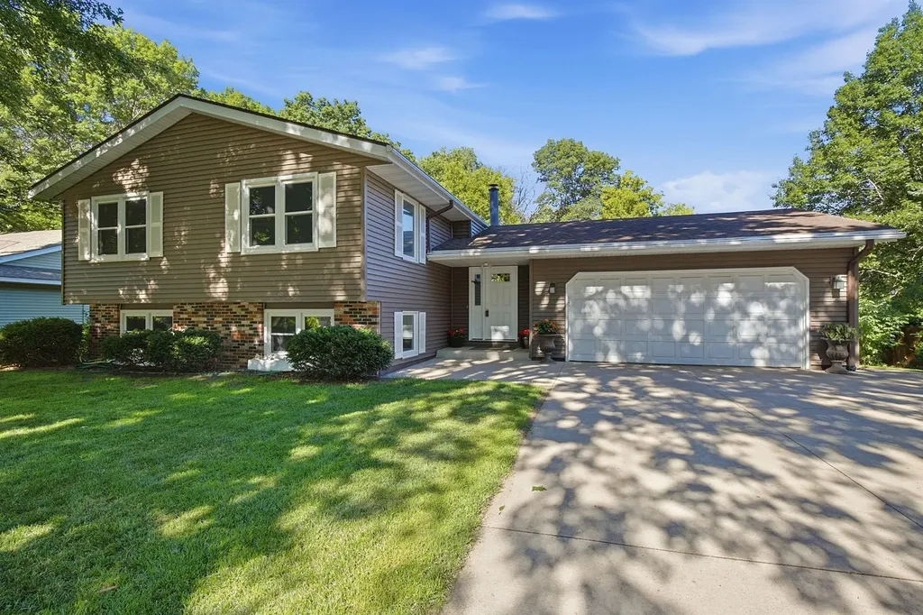 17565 Italy Path Lakeville MN 55044