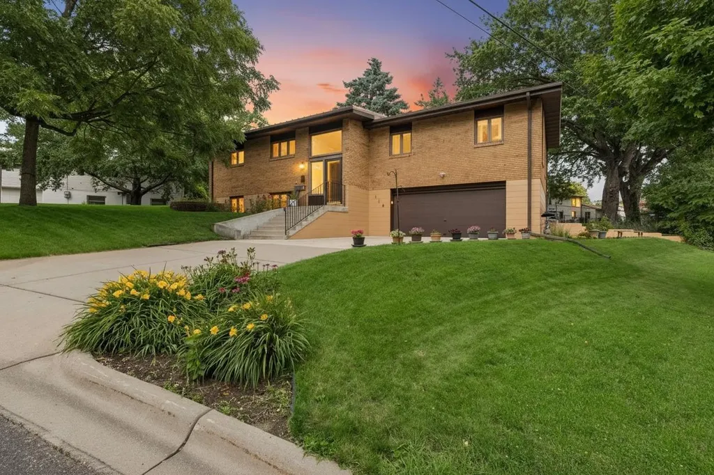 116 Victory Place South Saint Paul MN 55075