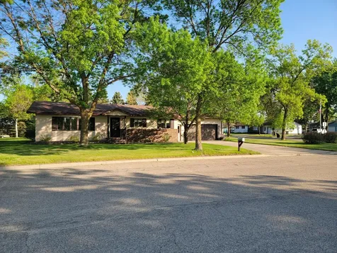 612 5th Avenue SW Perham MN 56573