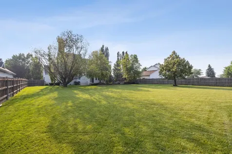5027 Rose Creek Parkway S Fargo ND 58104