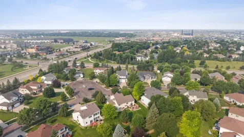 5027 Rose Creek Parkway S Fargo ND 58104