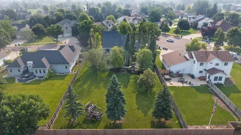 5027 Rose Creek Parkway S Fargo ND 58104