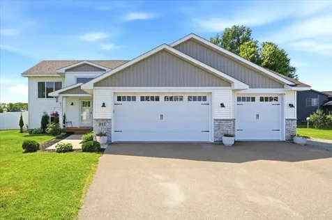 811 Brady Lane New Richmond WI 54017