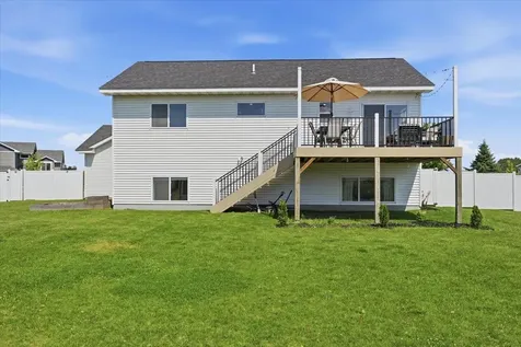 811 Brady Lane New Richmond WI 54017