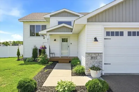 811 Brady Lane New Richmond WI 54017