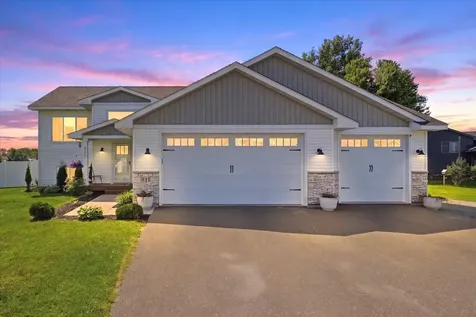 811 Brady Lane New Richmond WI 54017