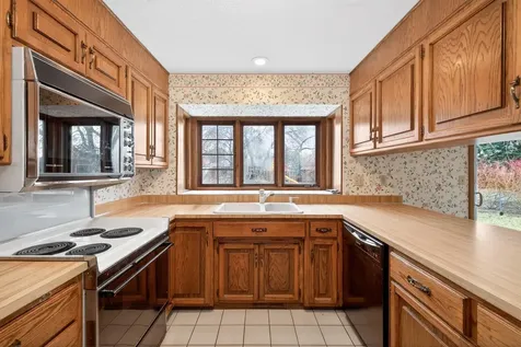 3525 Longfellow Road N Fargo ND 58102