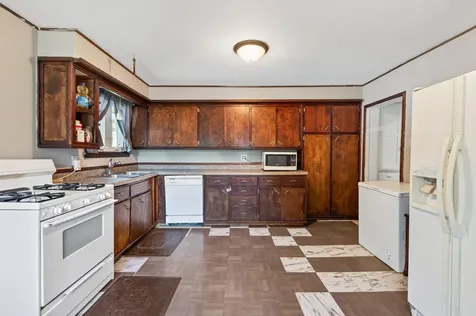 725 California Avenue E Saint Paul MN 55106