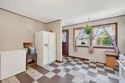 725 California Avenue E Saint Paul MN 55106
