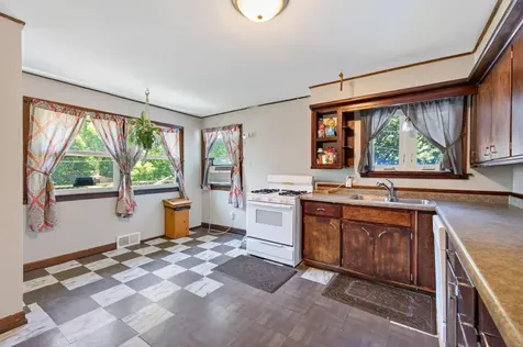 725 California Avenue E Saint Paul MN 55106