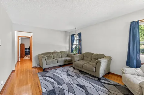 725 California Avenue E Saint Paul MN 55106