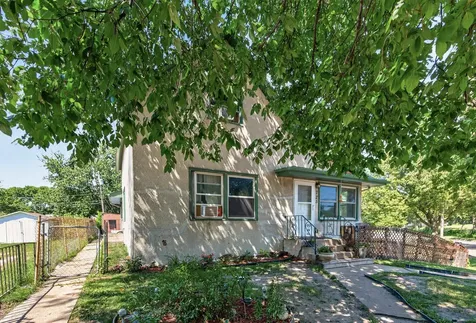 725 California Avenue E Saint Paul MN 55106