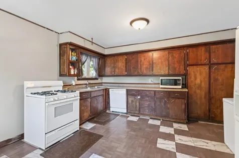 725 California Avenue E Saint Paul MN 55106