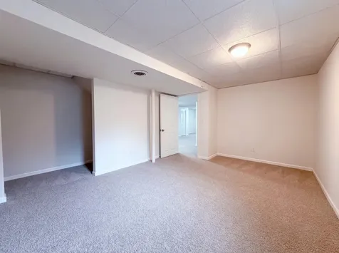 932 Jefferson Avenue Saint Paul MN 55102
