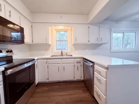 932 Jefferson Avenue Saint Paul MN 55102