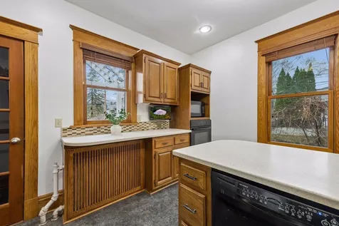 2003 Goodrich Avenue Saint Paul MN 55105