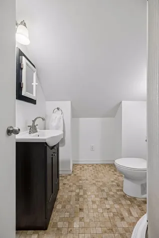 2003 Goodrich Avenue Saint Paul MN 55105