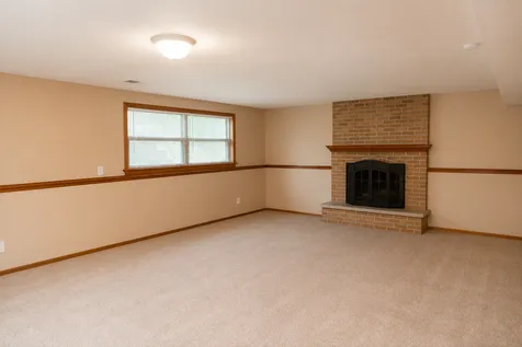 7018 James Avenue N Brooklyn Center MN 55430